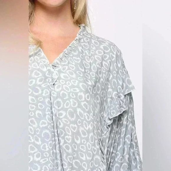 GIGIO Steele Blue Dolman Sleeve top | Size Medium - Picture 3 of 3